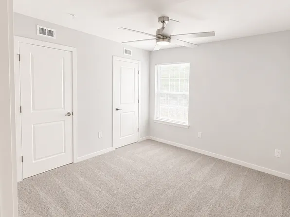 The Lakeview Apartments