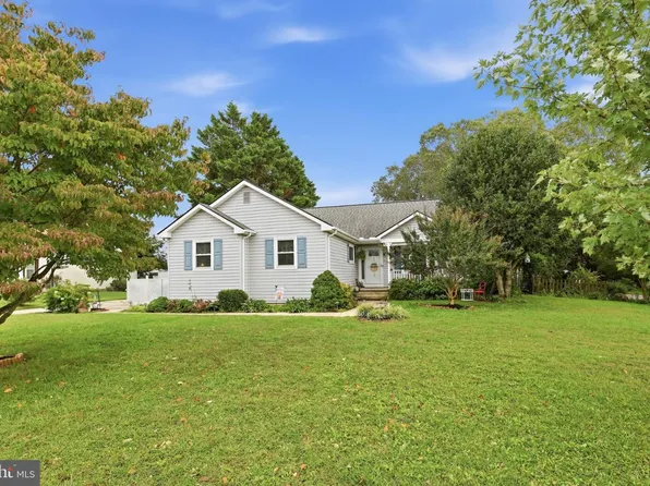1313 West Dr, Magnolia, DE 19962