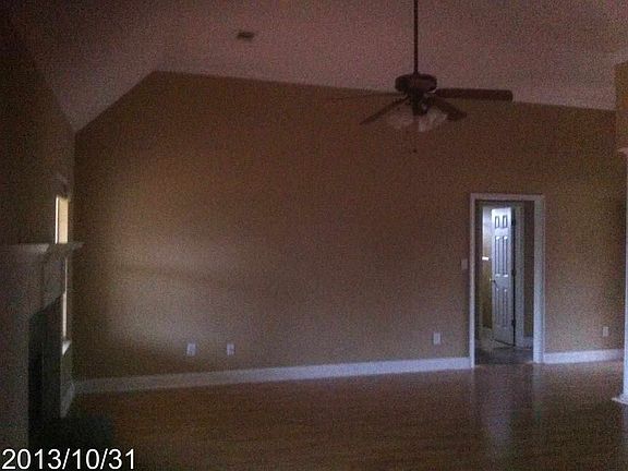 3rd image of 102 Mallards Landing Dr