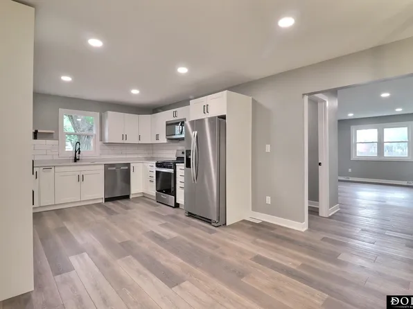 1030 Michael St, Fremont, NE 68025