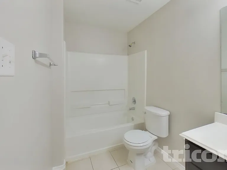 8515 Bartletts Harbor Ct — Photo 18
