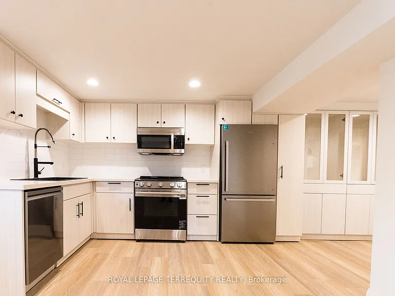 23 Decarie Cir #BASEMENT — Photo 1