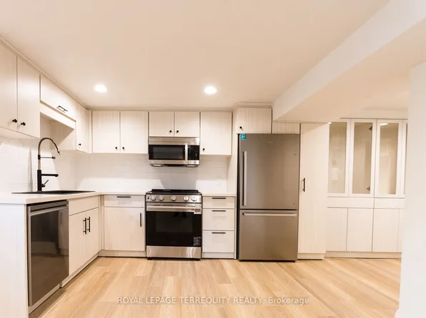 23 Decarie Cir #Basement, Toronto, ON M9B 3H6