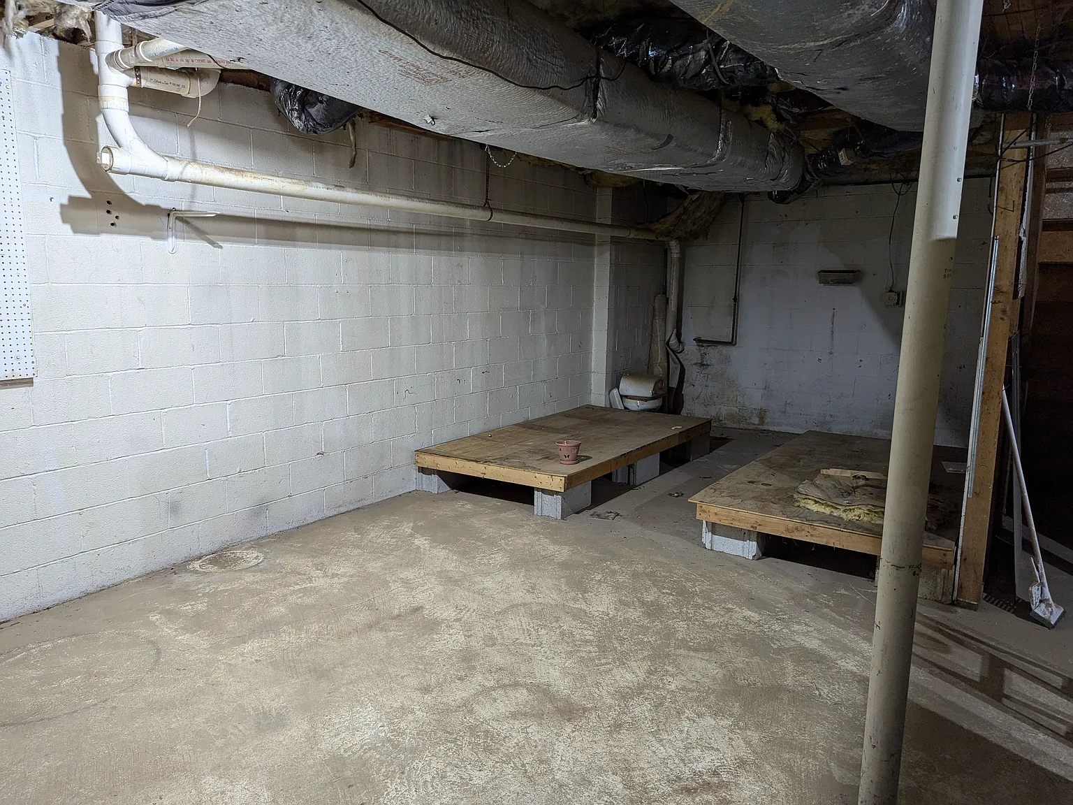 2 bed, 1.0 bath, 900 sqft, $1,800 — Photo 2
