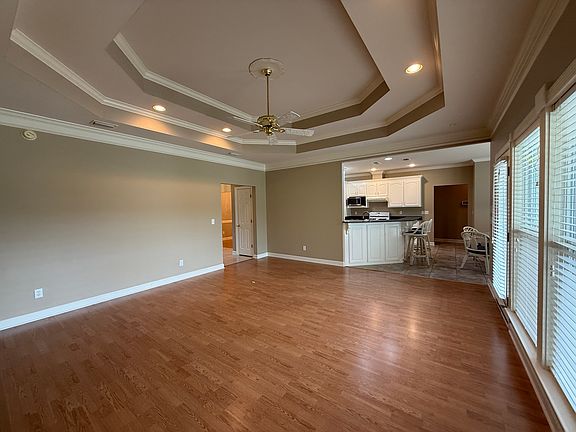 4th image of 9090 Pleasant Rd