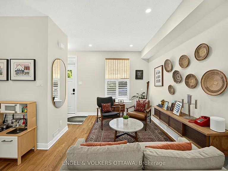68 Lorne Ave — Photo 6