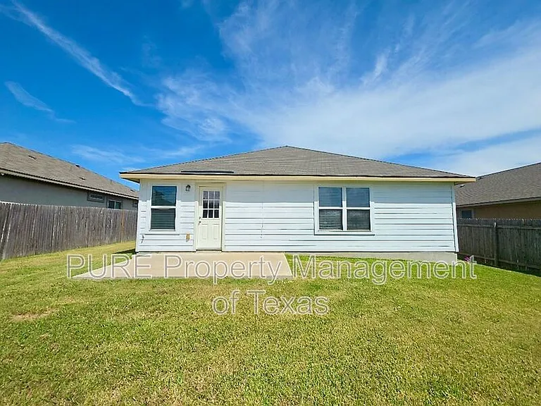 19320 Nicole Ln — Photo 22