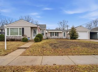 1202 Amanda St, Pekin, IL 61554