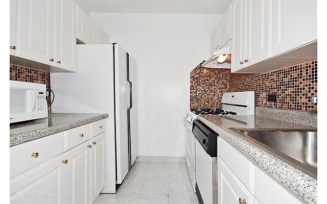Rented by Douglas Elliman | media 11