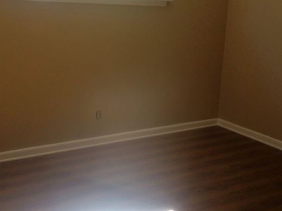 5th image of 9376 Midvale Dr