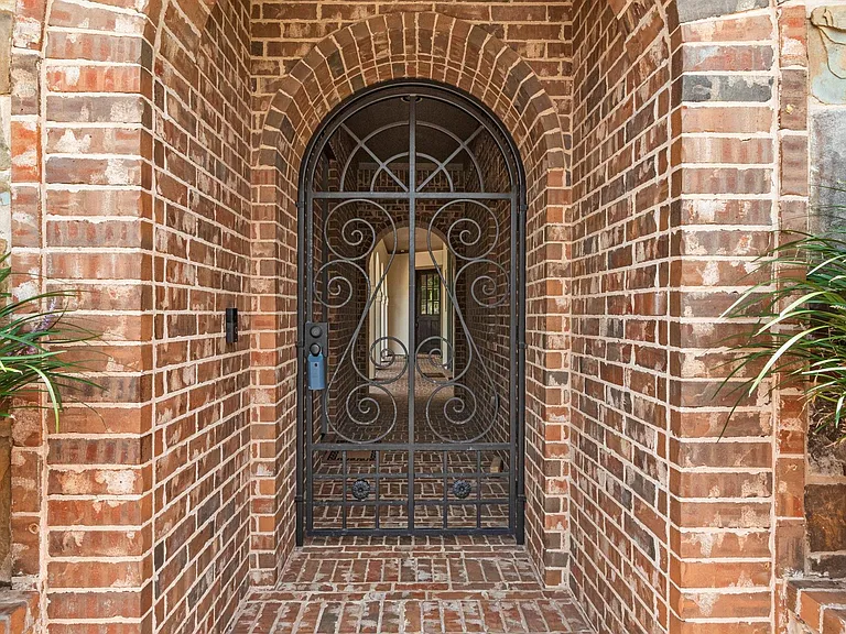 3930 Sundance Hill Ln — Photo 6