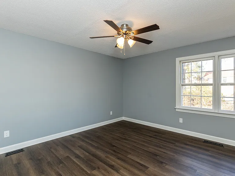 1601 Homestead Rd — Photo 18
