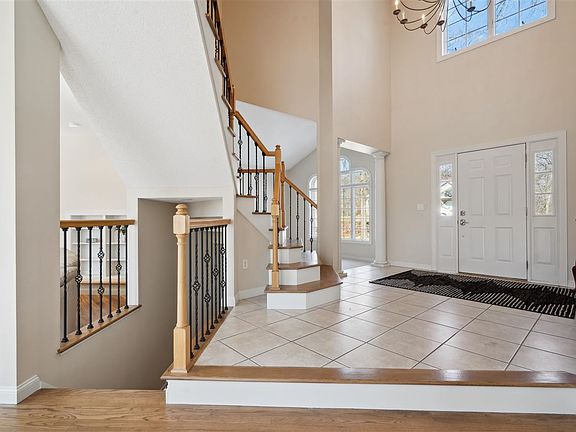 4th image of 3661 Danielle Ct NE