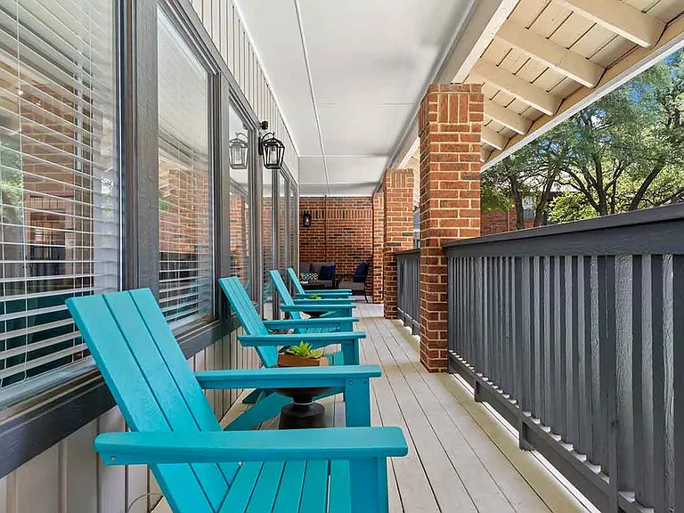 Oakhaven — Photo 32