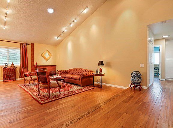 003-photo-living-room-7173875