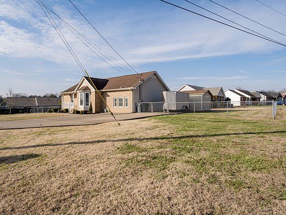 4th image of 642 Rock Springs Rd