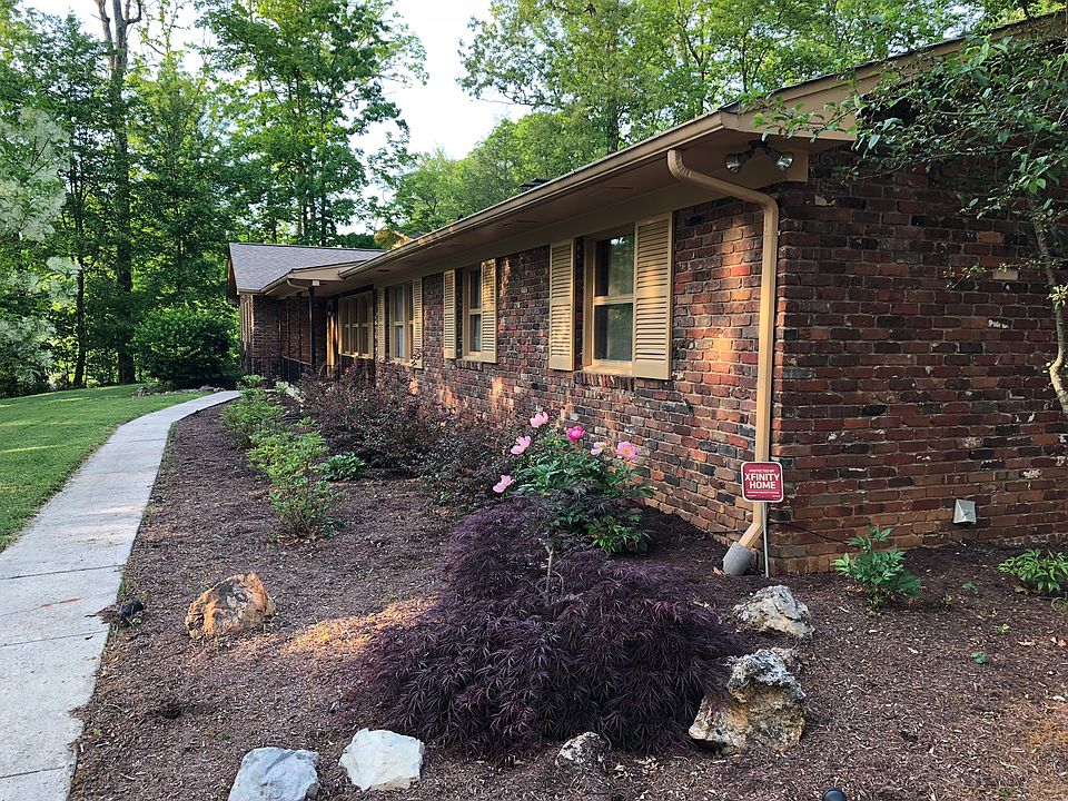 2nd image of 344 S Seven Oaks Dr