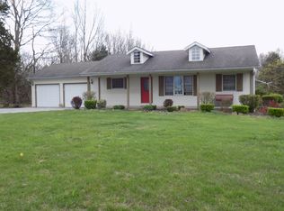 13157 Bennett Rd, Marion, IL 62959