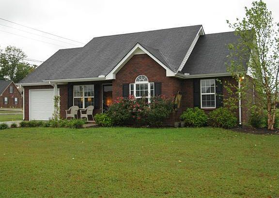 2nd image of 2907 Cliffside Dr