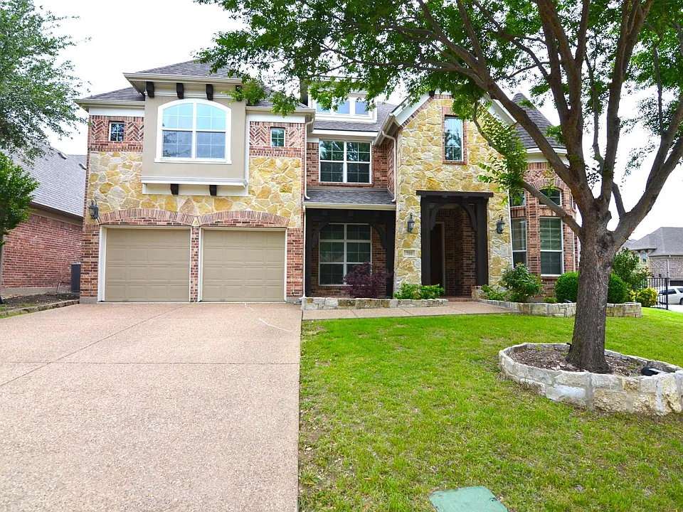 700 Addie Ln