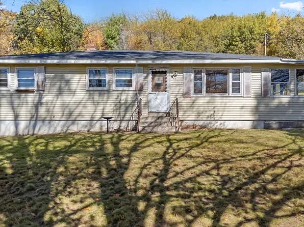 55 Estabrook St, Grafton, MA 01519