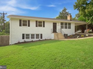9013 Pinehurst Dr, Fort Washington, MD 20744