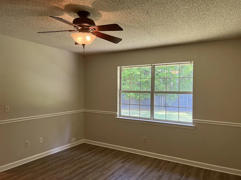 753 Melissa Dr — Photo 6