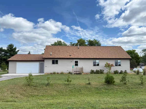 9945 W Myers Ct, Angola, IN 46703
