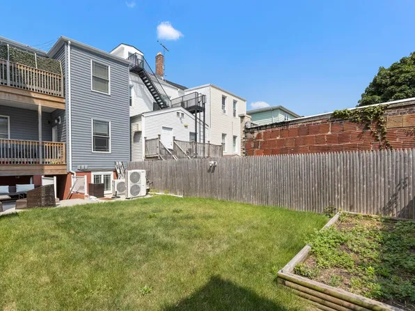 71 Beacon Avenue image 15 of 17