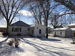 103 E Sycamore St, Anamosa, IA 52205