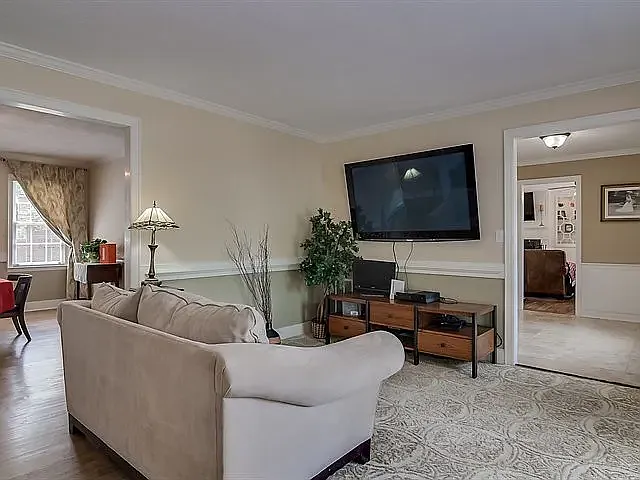 717 Ravenel Rd — Photo 6
