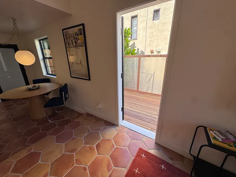 2076 Paramount Dr #1/2 — Photo 22