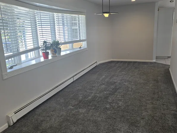 (undisclosed Address), Islip, NY 11751