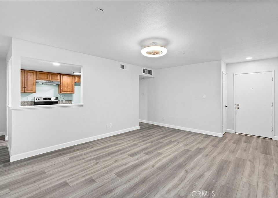 1st image of 302 E Chestnut Ave #A-118
