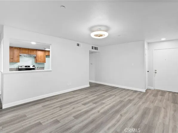 302 E Chestnut Ave #A-118, Santa Ana, CA 92701