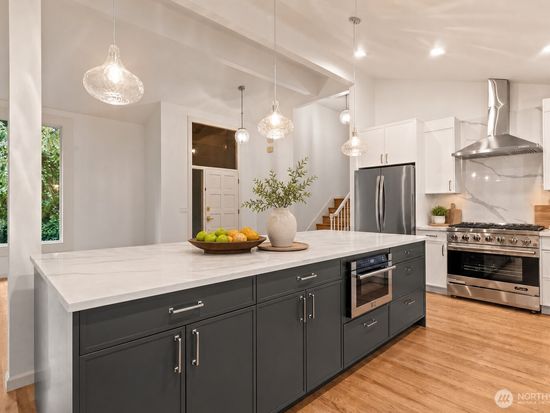 16438 SE 22nd Street, Bellevue, WA 98008