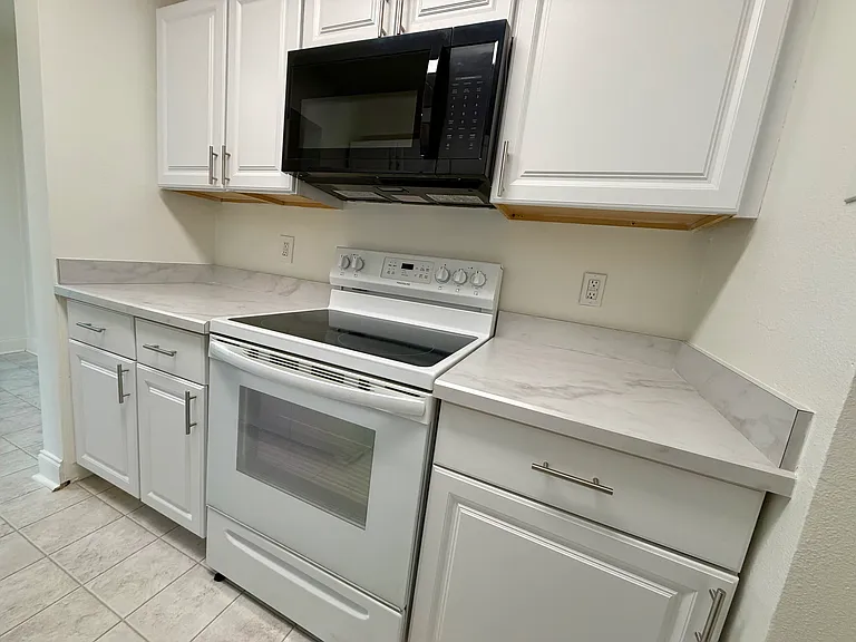 8800 Bardmoor Blvd #20 — Photo 14