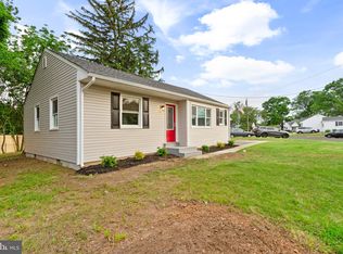 1 Gainor Ave, Maple Shade, NJ 08052