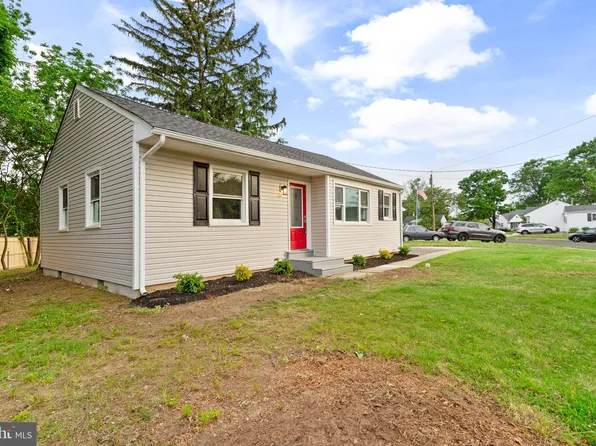 1 Gainor Ave, Maple Shade, NJ 08052