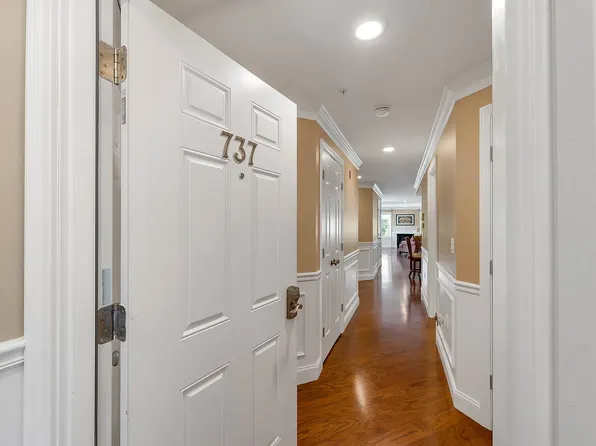 7 Sterling Hill Ln #737, Exeter, NH 03833