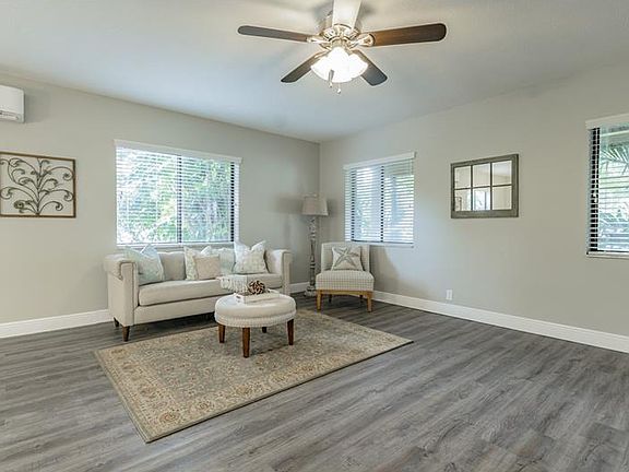 3rd image of 12101 Cypress Hollow Pl