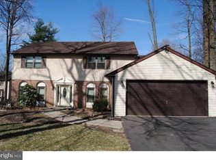811 Green Ridge Cir, Feasterville Trevose, PA 19053