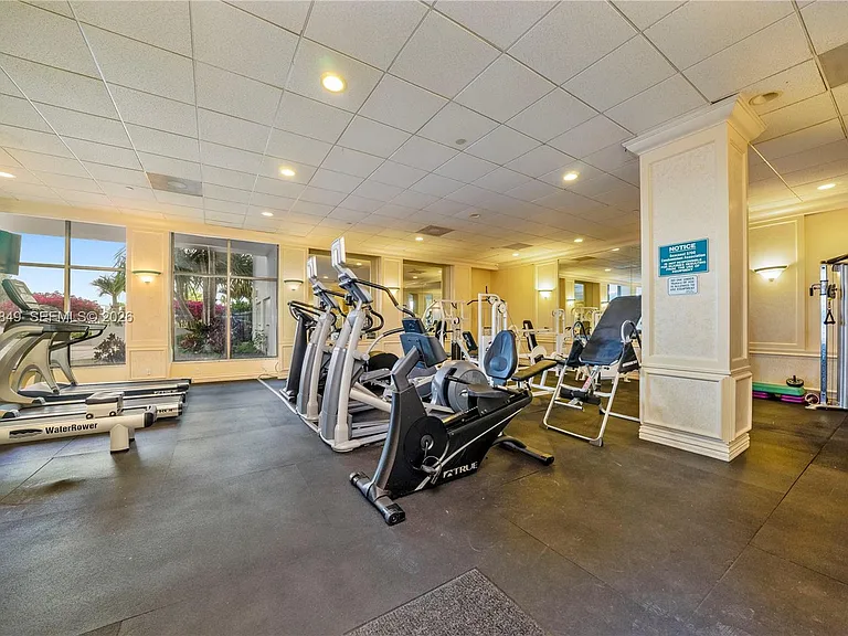 5700 Collins Ave #8A — Photo 25