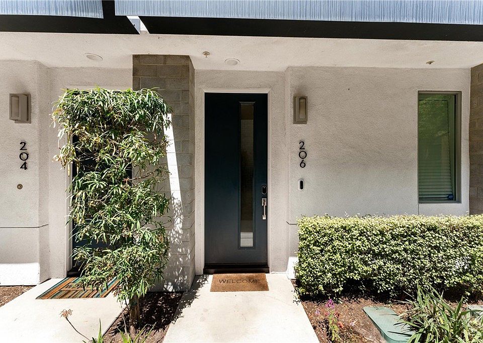 1st image of 206 Alamo Ct