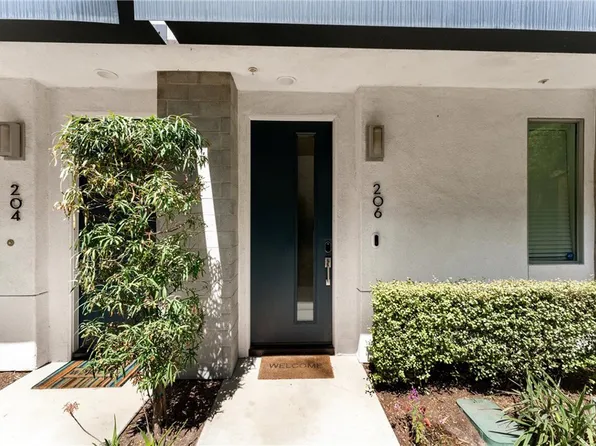 206 Alamo Ct, Long Beach, CA 90802