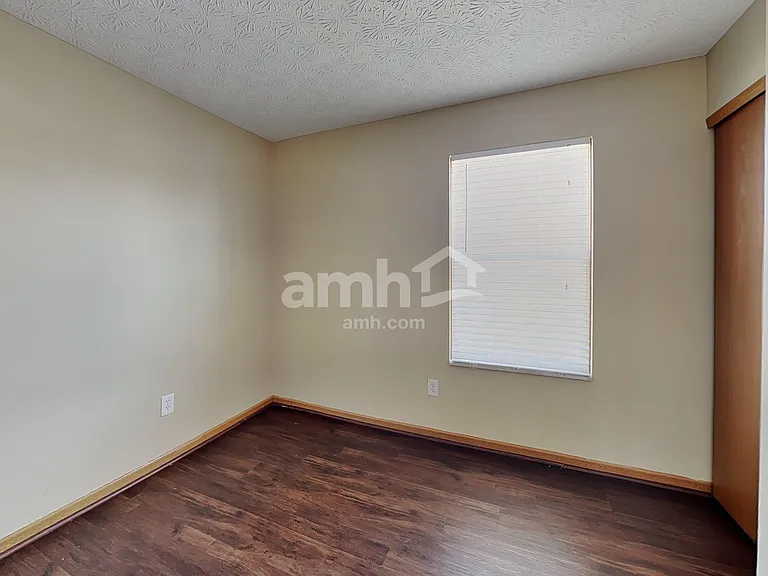 8245 Crete Ln — Photo 18