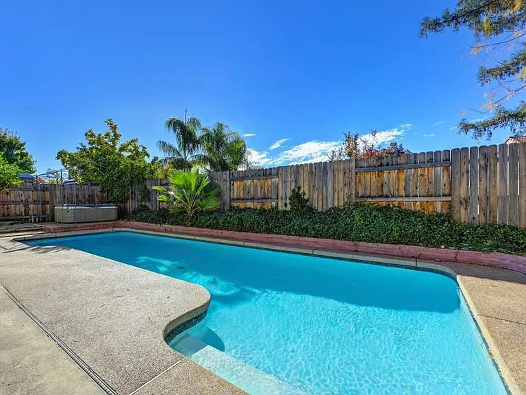 9349 Blue Oak Dr — Photo 12