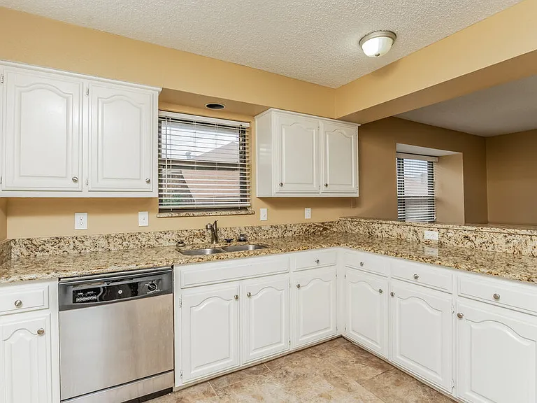 3239 Wichita Dr — Photo 8