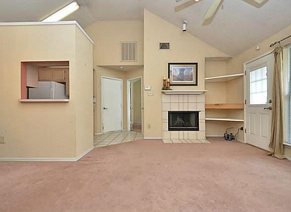 2nd image of 206 Teakwood Ln