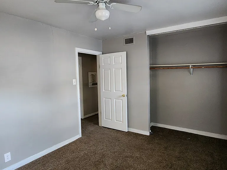 117 Austin St — Photo 6